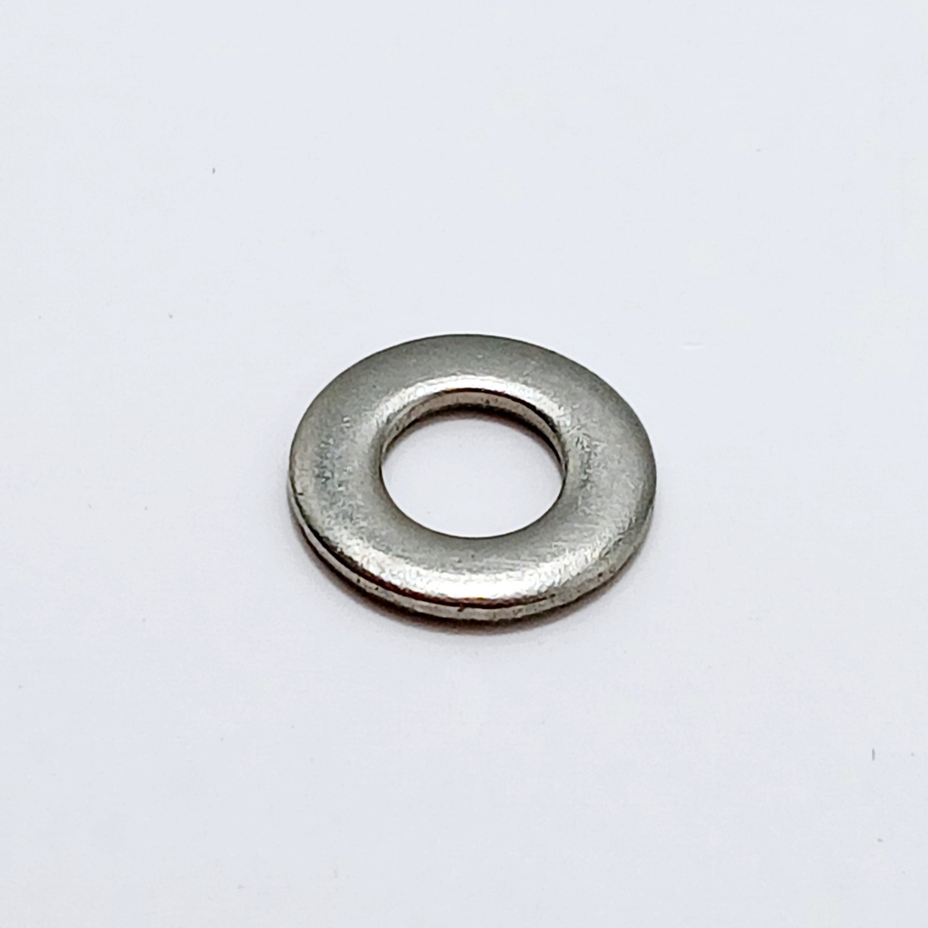 Flat washer M4